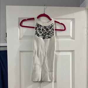 White House Black Market Cream Ribbed Muscle Top with Black Leaf Detail